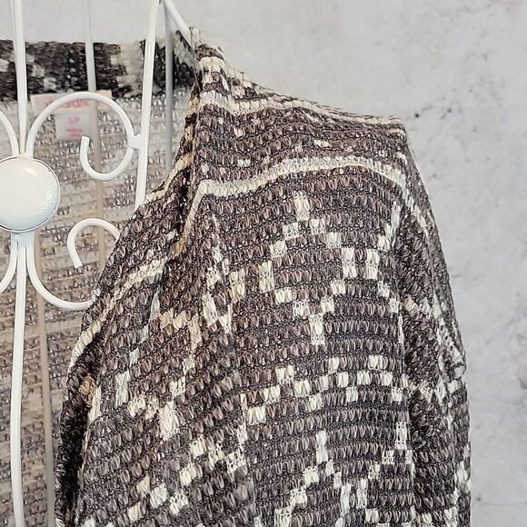 Xhilaration open front cardigan grey Aztec print Women's Size S - Picture 4 of 12
